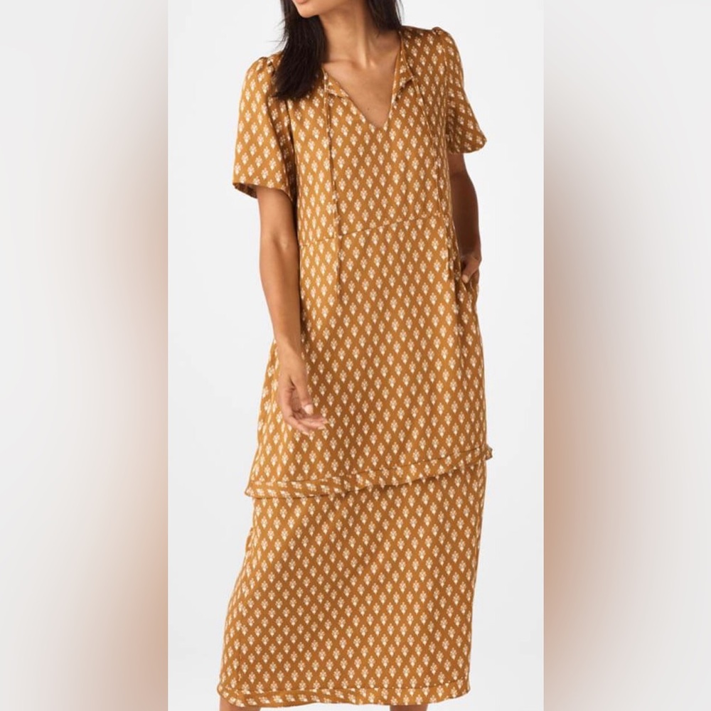 Vetta Capsule House Dress in Gold - Picture 4 of 7